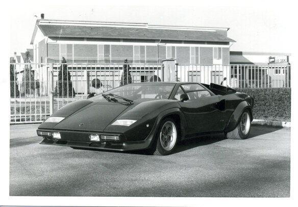 Thumbnail: 451345.jpg